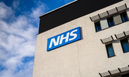英國醫療附加費 (IHS)下月增至每年£624