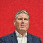 英國首相宣布進一步收緊移民英國政策